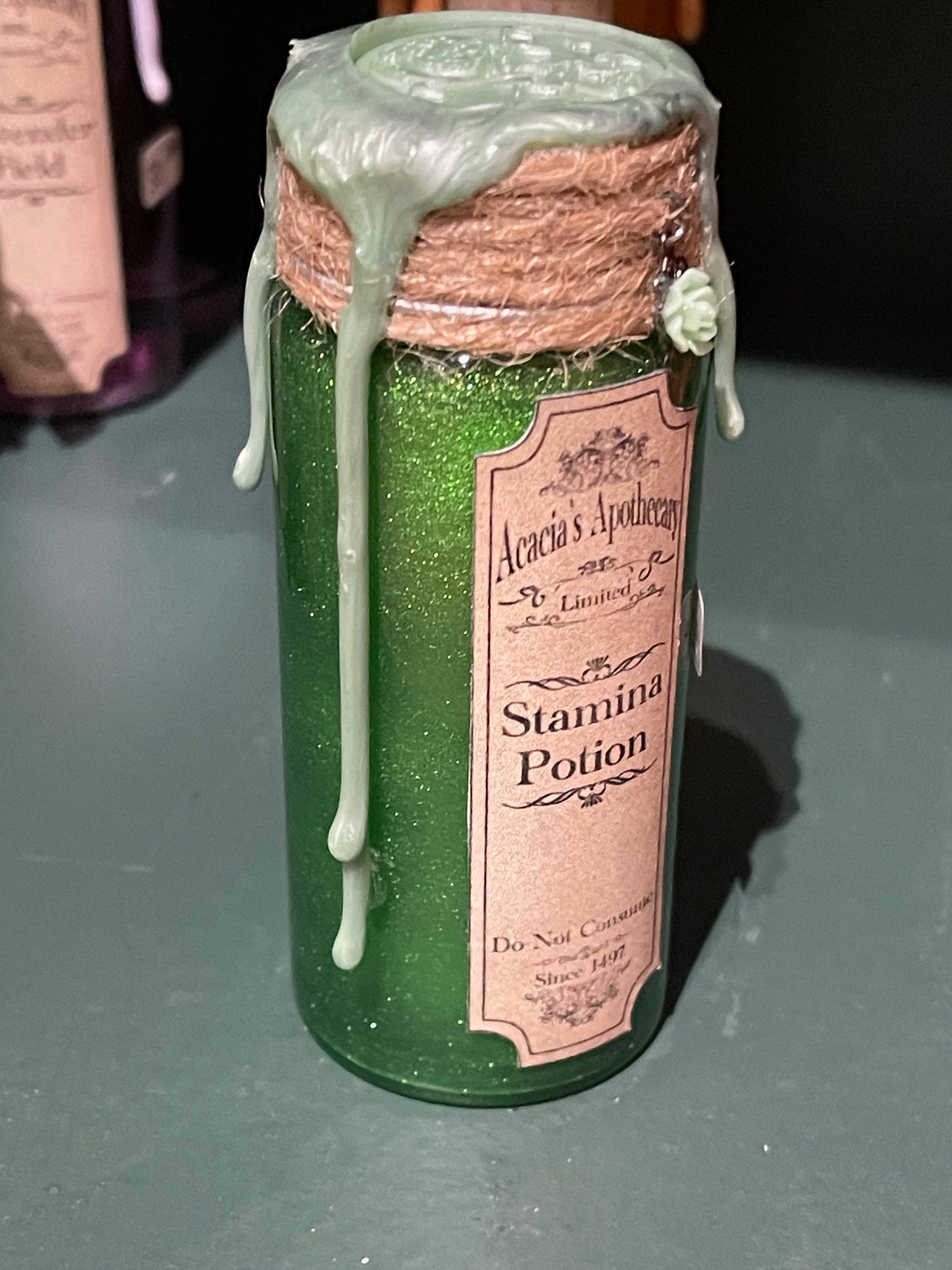 Dice Shaker Magic Potion - D20 Die for D&D and TTRPG