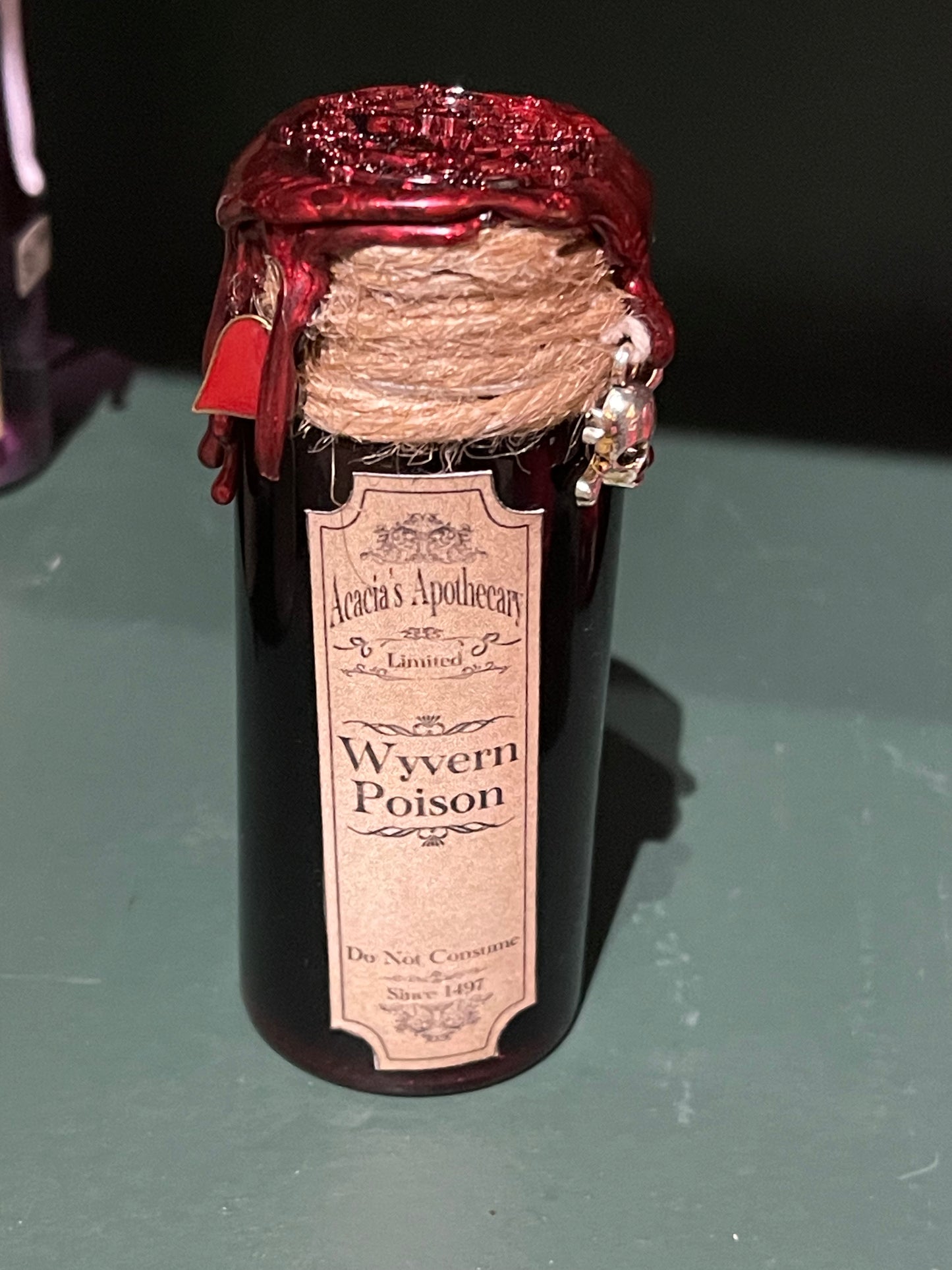 Dice Shaker Magic Potion - D20 Die for D&D and TTRPG