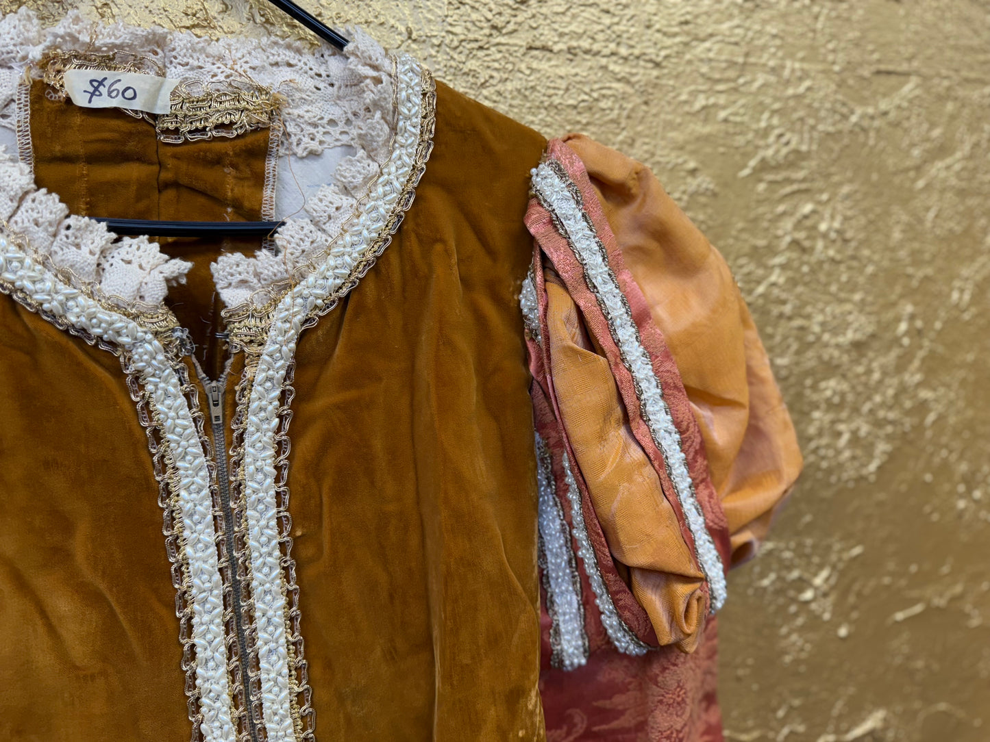 Costume - Fancy shirt, lace trim